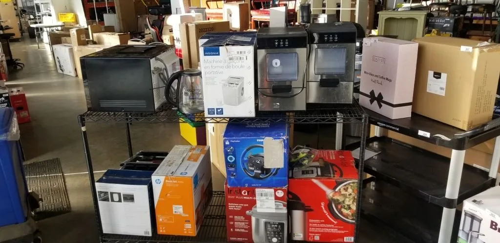 electronics return counter